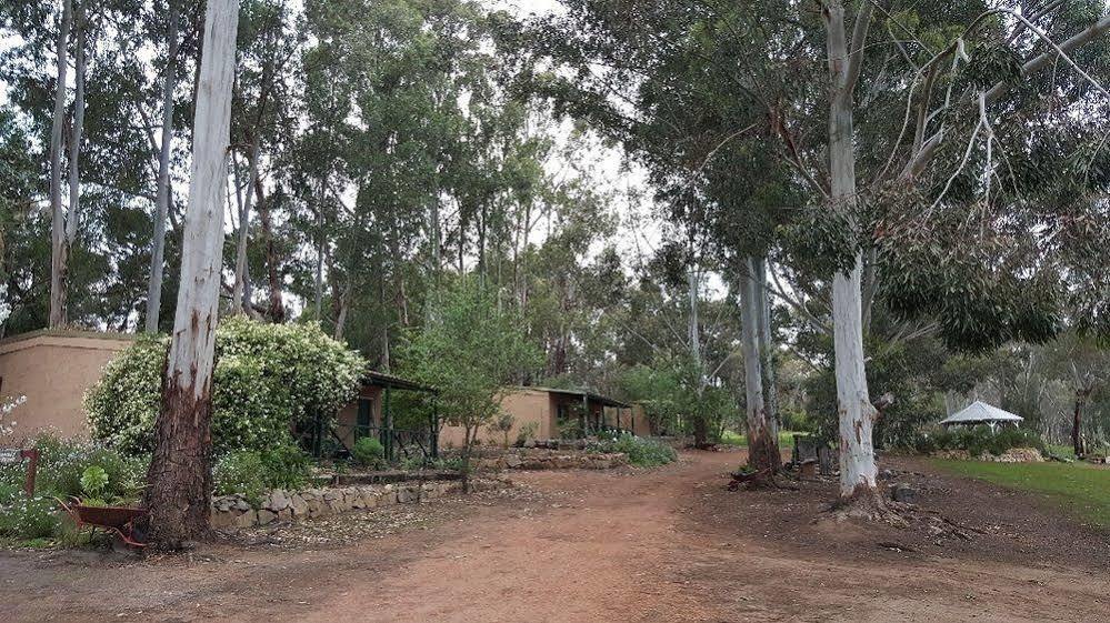 Country Cottages Of Bridgetown Esterno foto