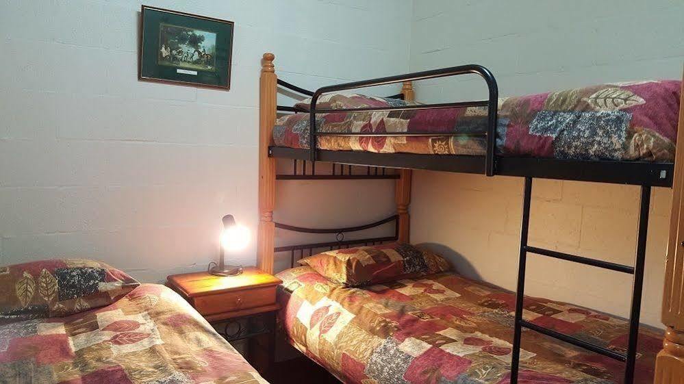 Country Cottages Of Bridgetown Esterno foto