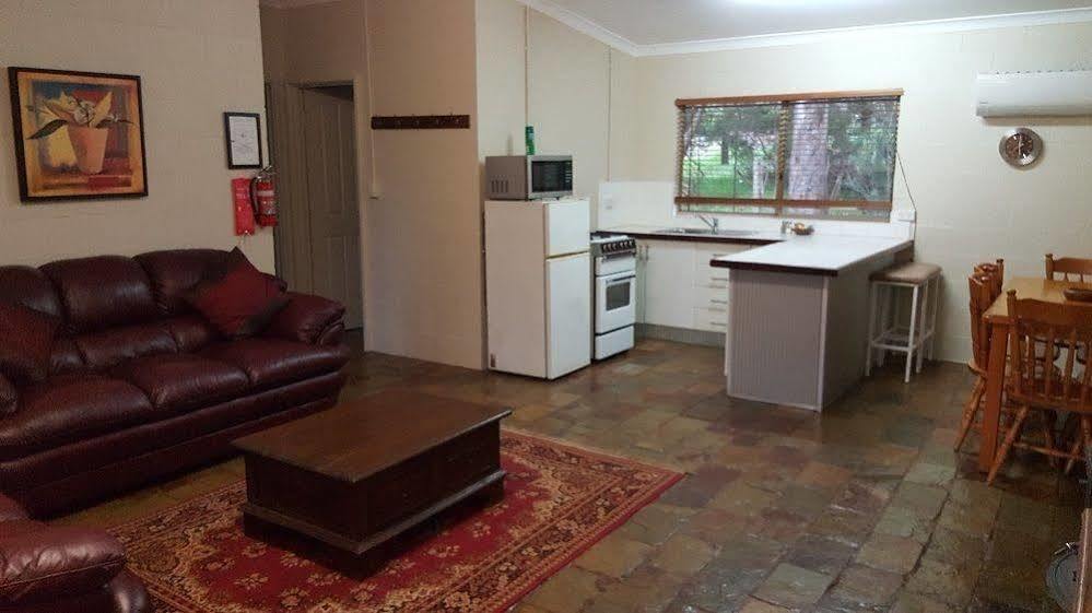 Country Cottages Of Bridgetown Esterno foto