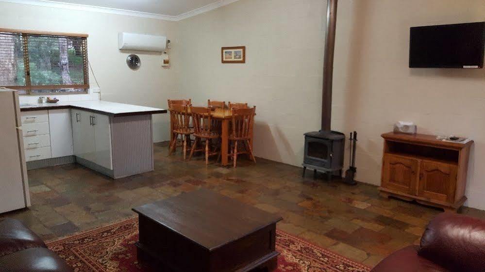 Country Cottages Of Bridgetown Esterno foto